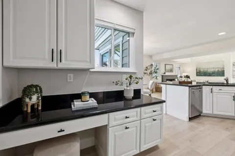 $1,678,000 | 869 Newport Circle, Redwood City, CA 94065