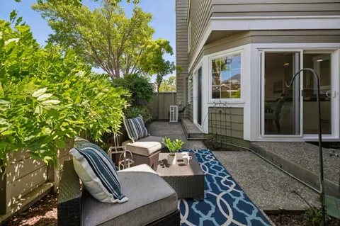 $1,678,000 | 869 Newport Circle, Redwood City, CA 94065