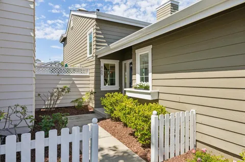 $1,678,000 | 869 Newport Circle, Redwood City, CA 94065