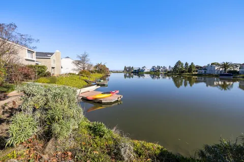 $1,678,000 | 869 Newport Circle, Redwood City, CA 94065