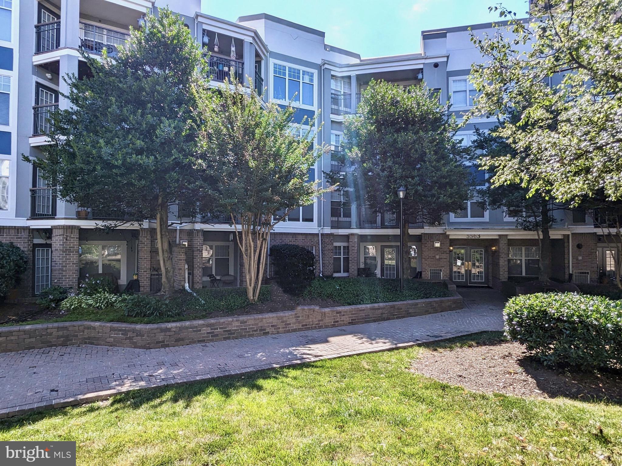 5563 Seminary Road, Unit 411 Falls Church, VA 22041 - Photo 4 of 67 Gallery Image 4