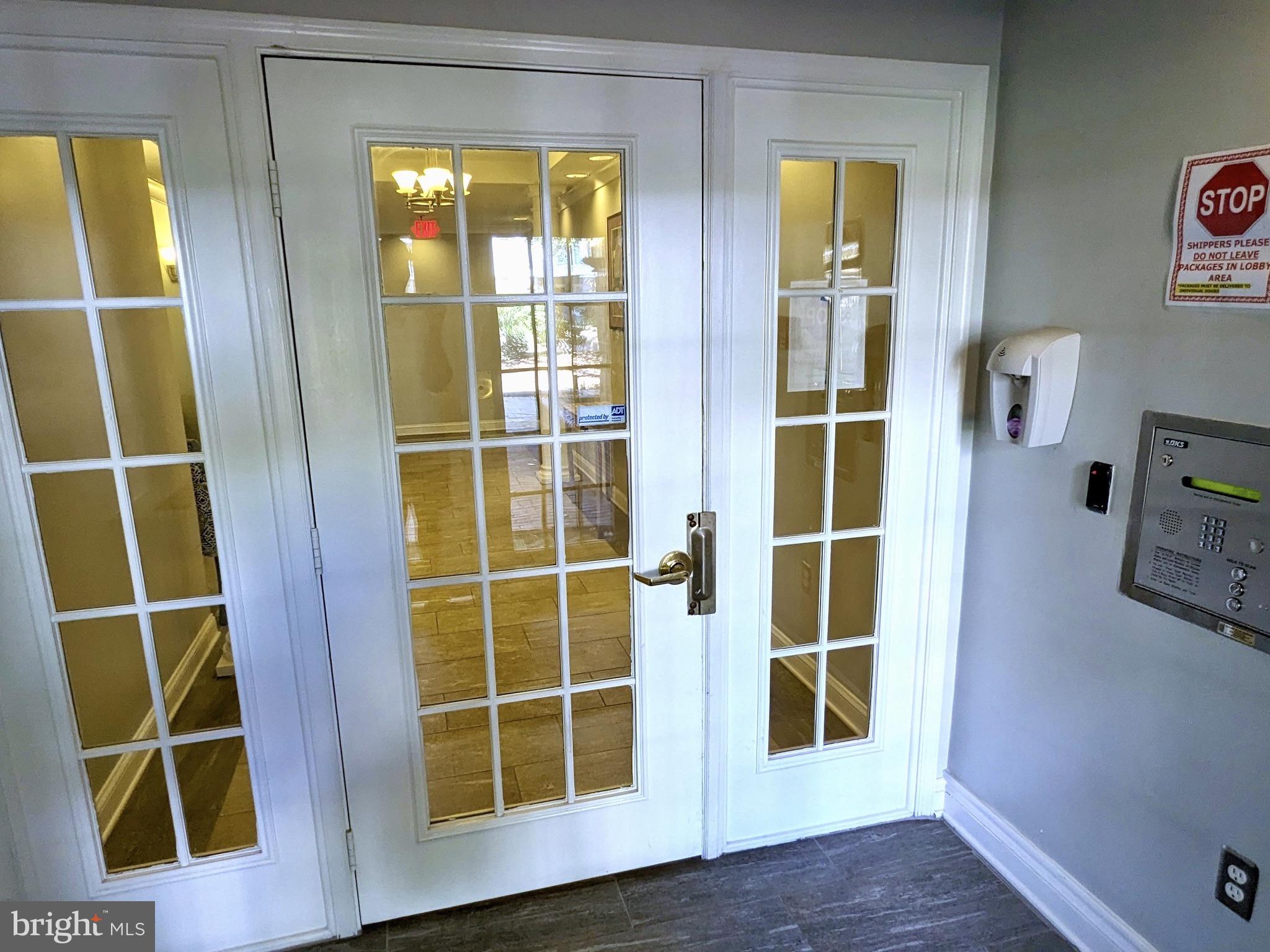 5563 Seminary Road, Unit 411 Falls Church, VA 22041 - Photo 5 of 67 Gallery Image 5