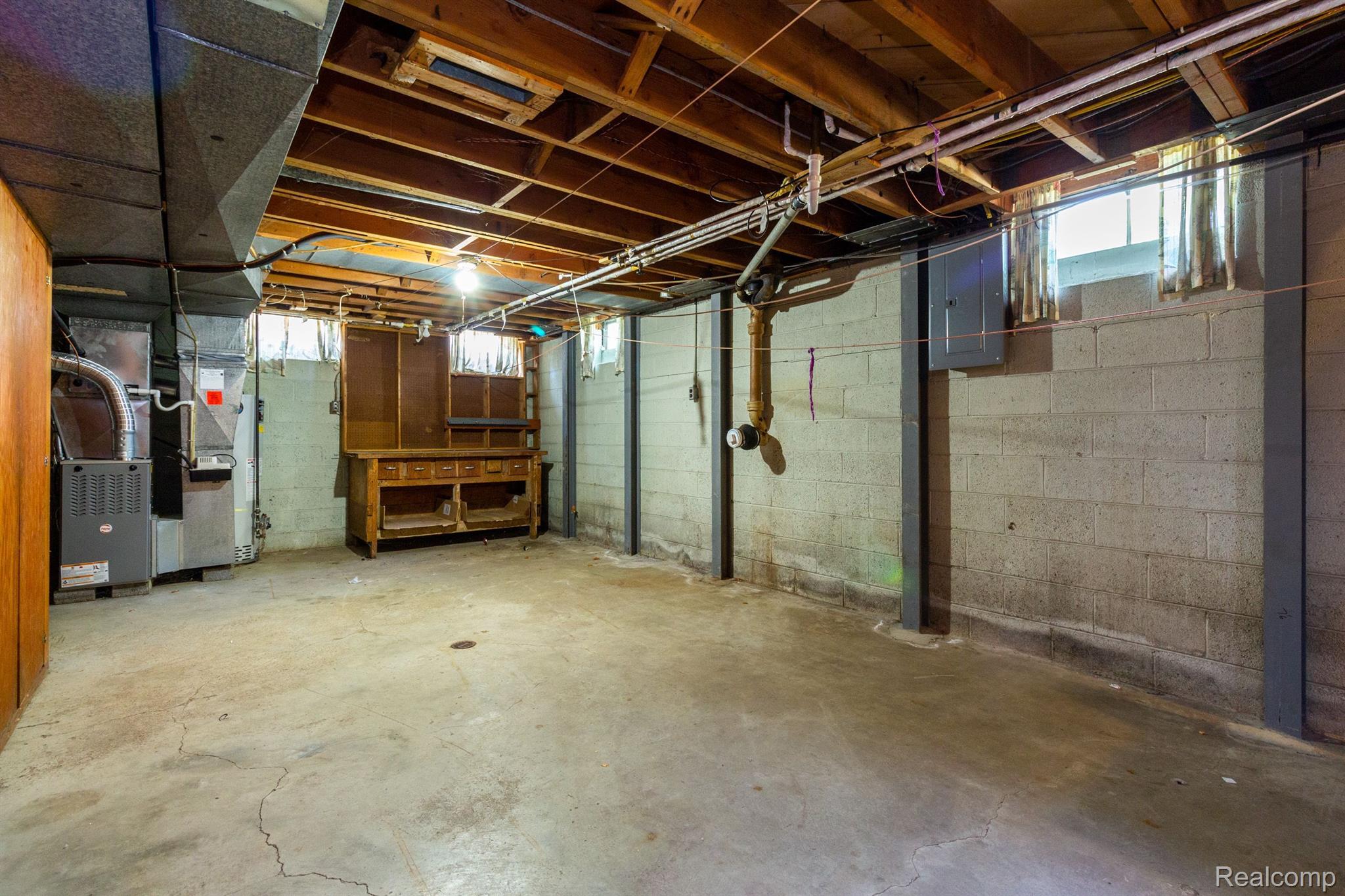 7363 Dale Center Line, MI 48015 - Photo 37 of 38 Gallery Image 37