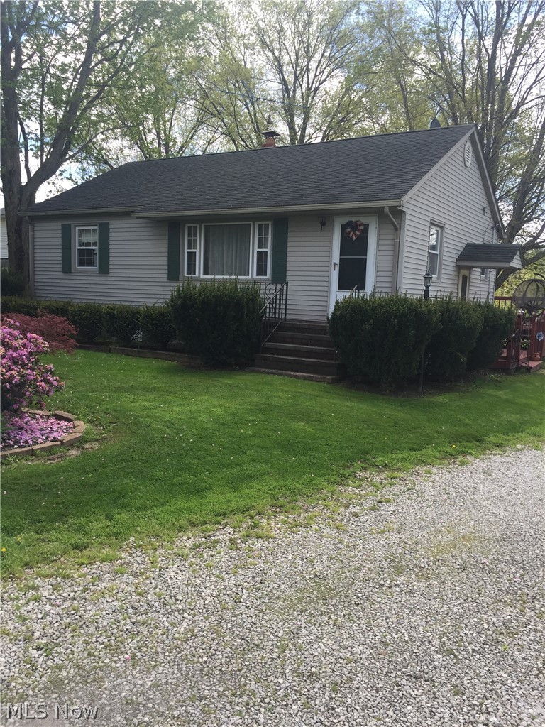 40017 Butternut Ridge Road Elyria, OH 44035 - Photo 2 of 27