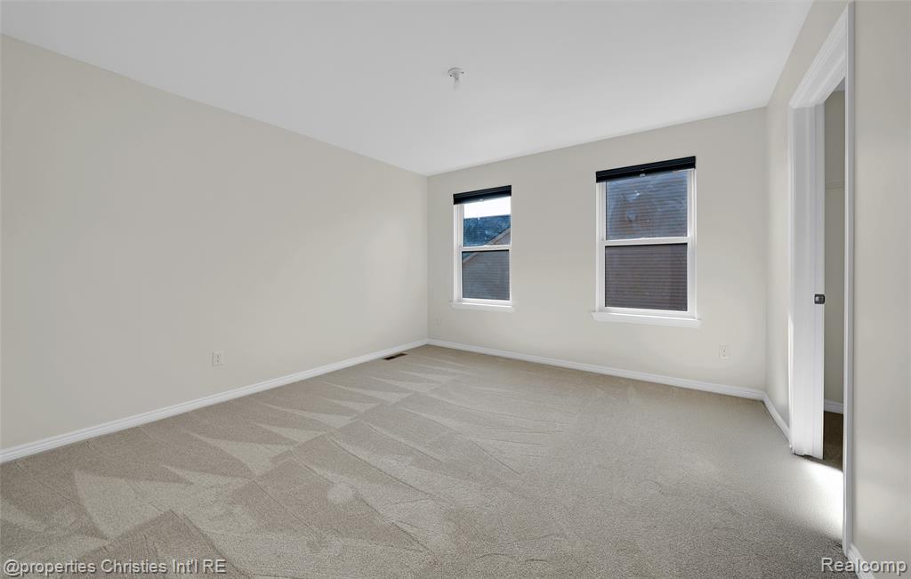 3938 Somerset Circle Rochester Hills, MI 48309 - Photo 38 of 71