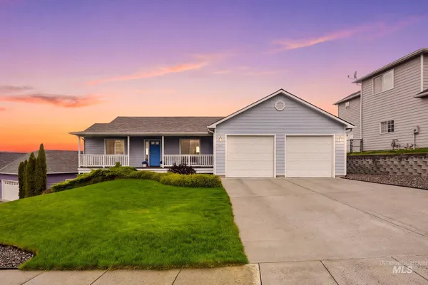 $649,000 | 2031 Rolling Hills Drive, Moscow, ID 83843