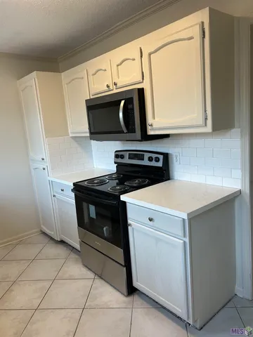 $119,900 | 10066 Jefferson Highway, Unit A, Baton Rouge, LA 70809