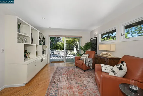 $1,649,000 | 4 Burnt Oak Circle, Lafayette, CA 94549