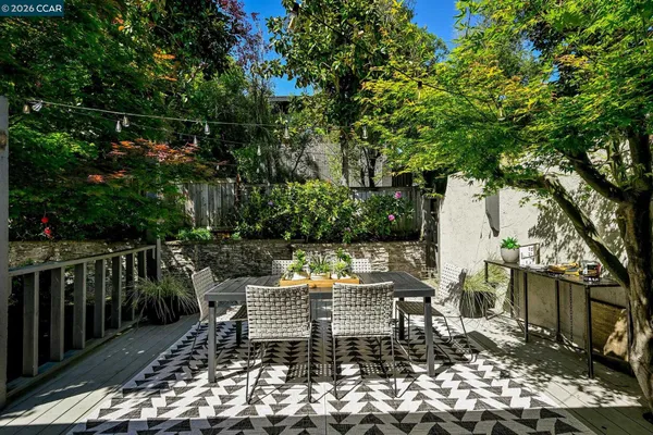 $1,649,000 | 4 Burnt Oak Circle, Lafayette, CA 94549