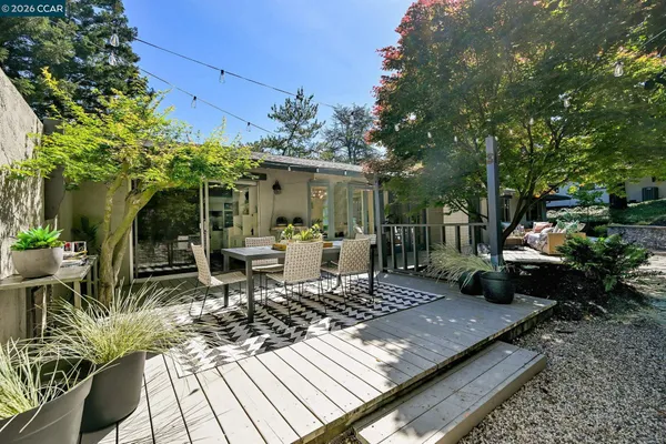 $1,649,000 | 4 Burnt Oak Circle, Lafayette, CA 94549