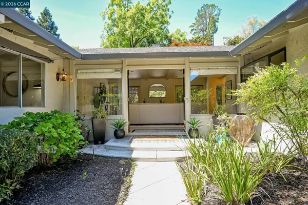 $1,649,000 | 4 Burnt Oak Circle, Lafayette, CA 94549