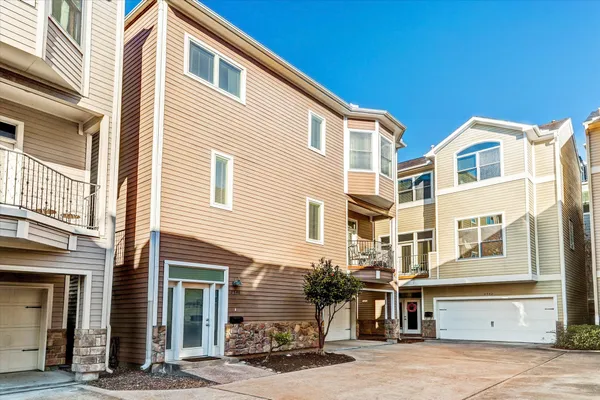 $3,300 | 2546 Bevis Street, Houston, TX 77008