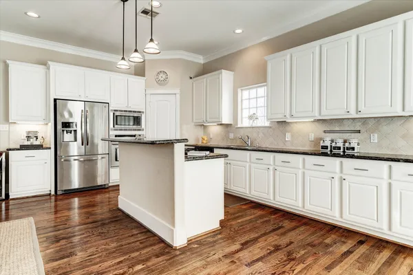 $3,300 | 2546 Bevis Street, Houston, TX 77008