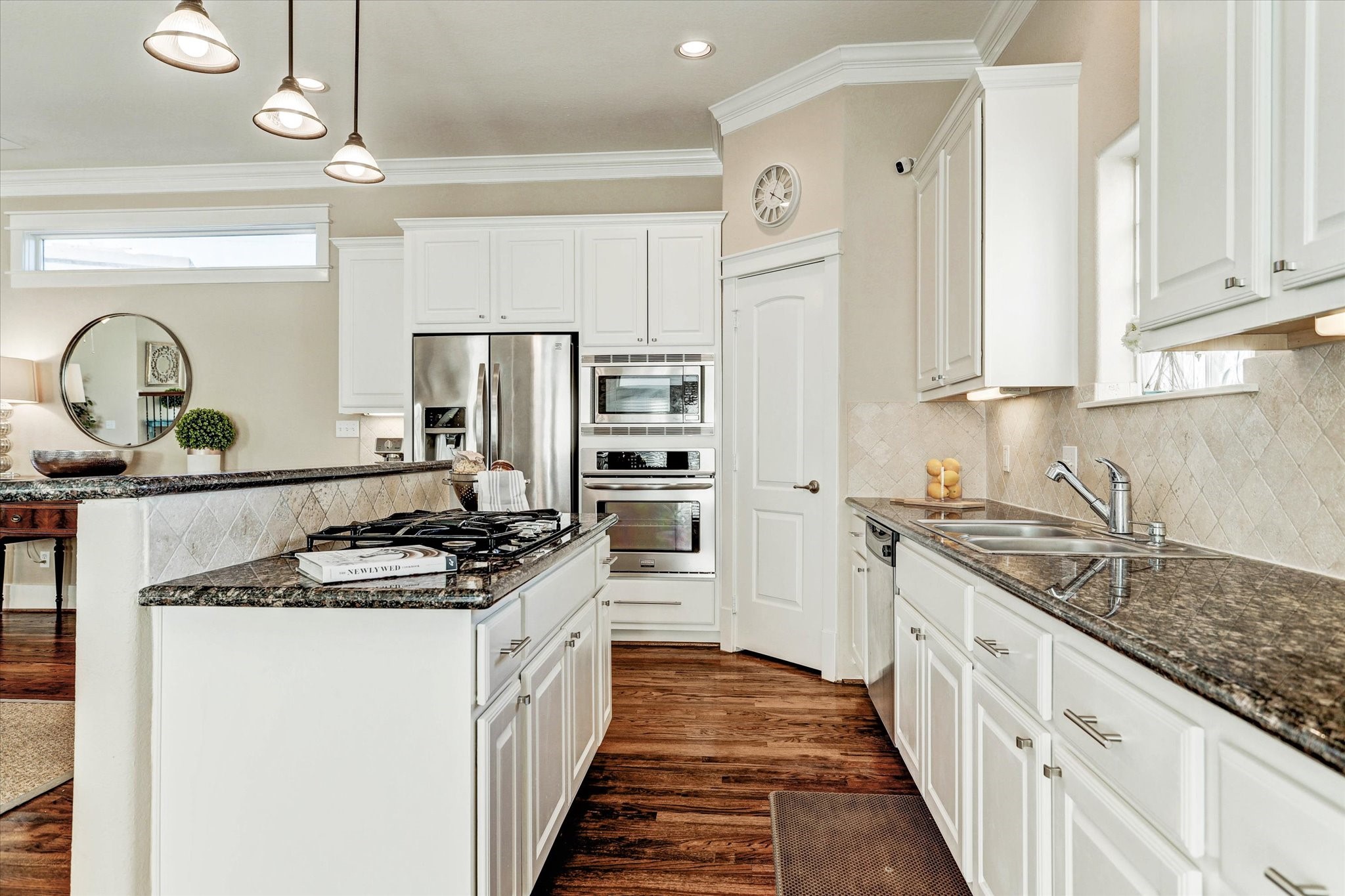 2546 Bevis Street Houston, TX 77008 - Photo 8 of 23 Another view of the kitchen