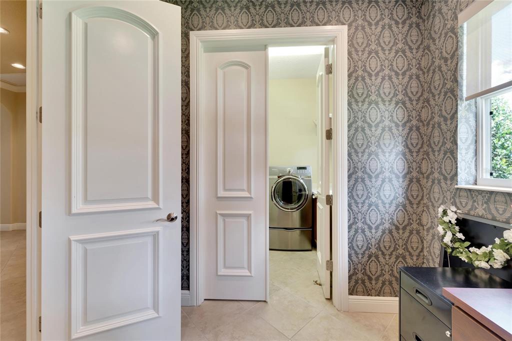 15101 Kestrelglen Way Lithia, FL 33547 - Photo 60 of 75