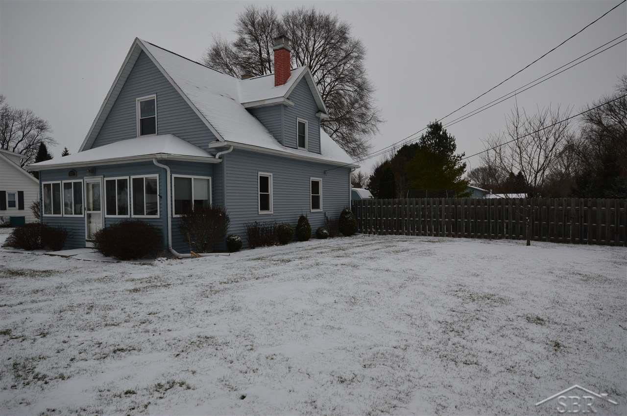 10076 Dice Road Freeland, MI 48623 - Photo 3 of 24