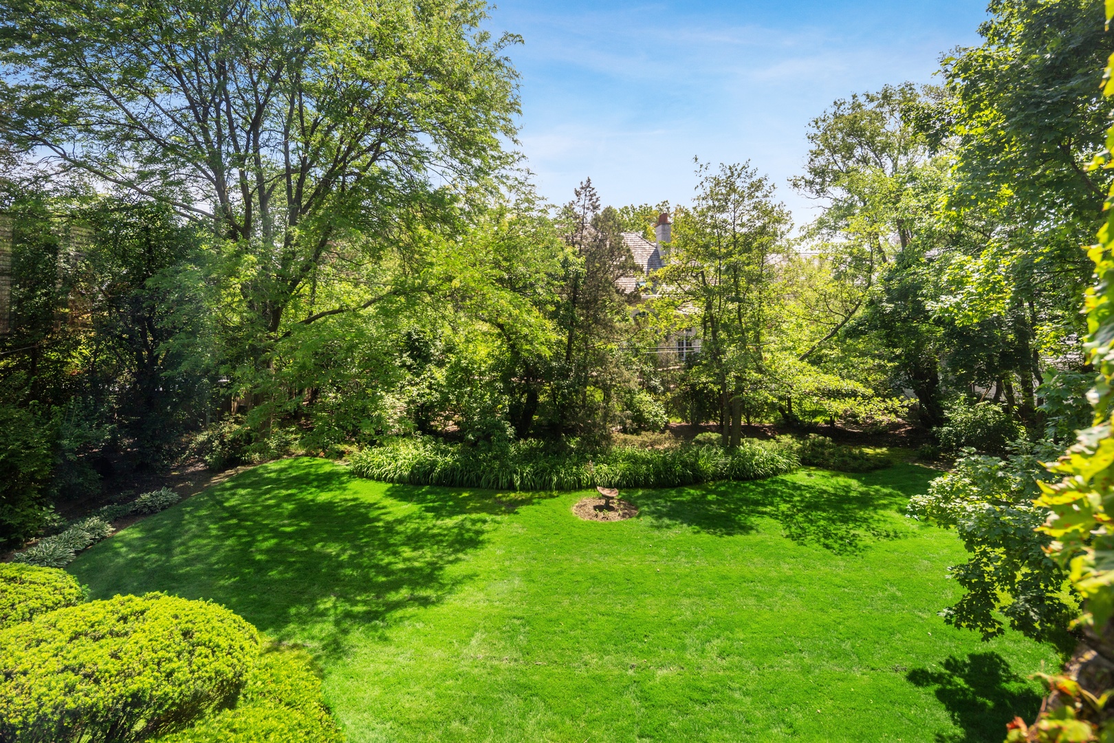 801 South County Line Road Hinsdale, IL 60521 - Photo 23 of 24 a green field with lots of bushes