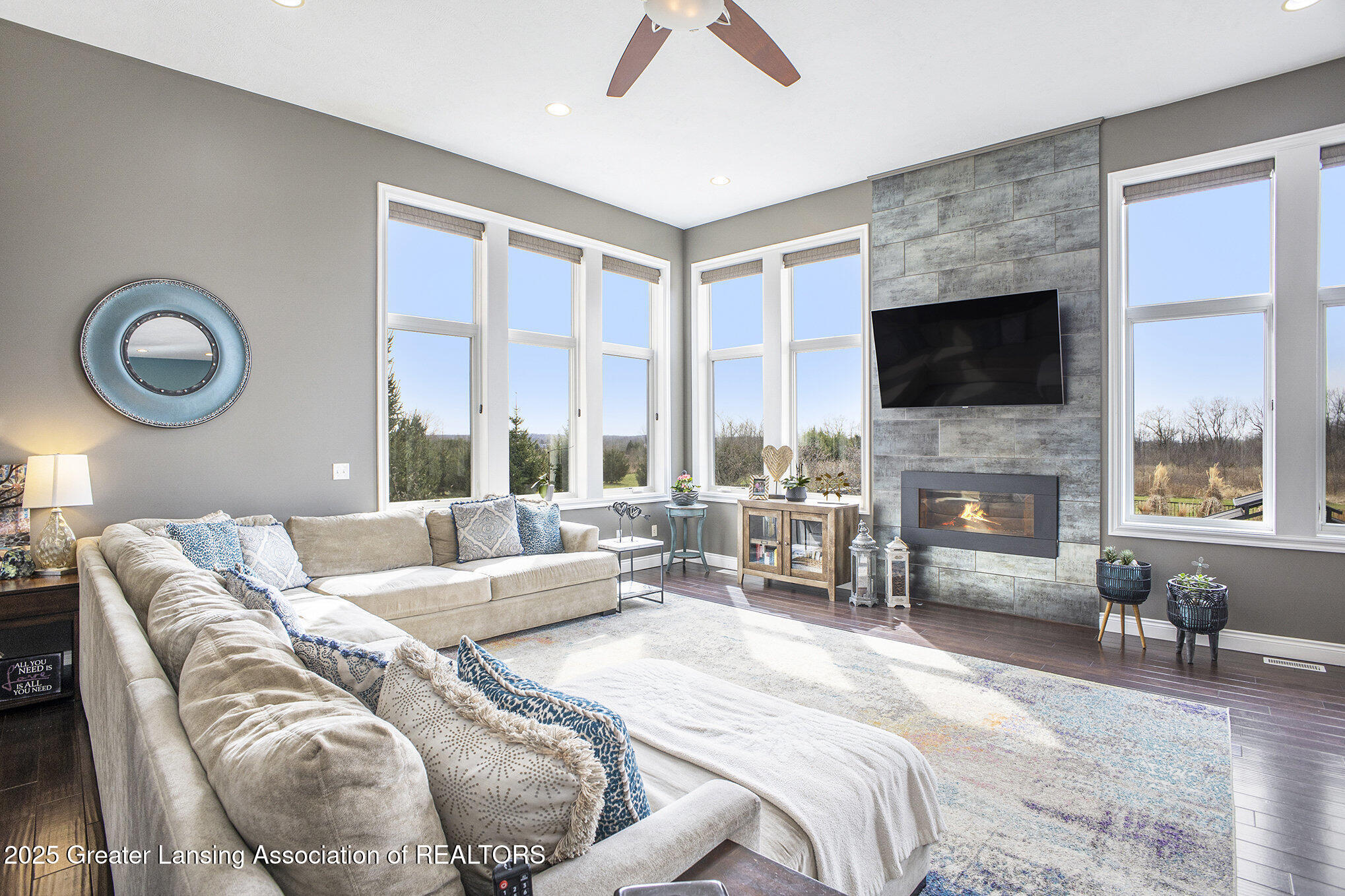 3241 Nixon Road Dimondale, MI 48821 - Photo 5 of 56 Living Room