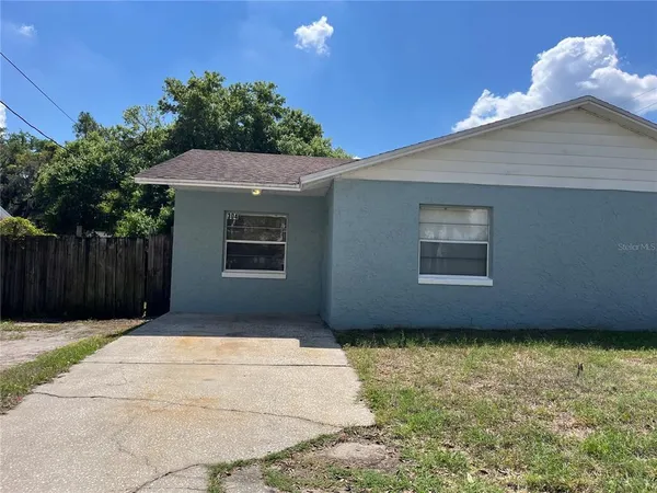 $1,417 | 300 Orange Avenue, Unit B, Longwood, FL 32750