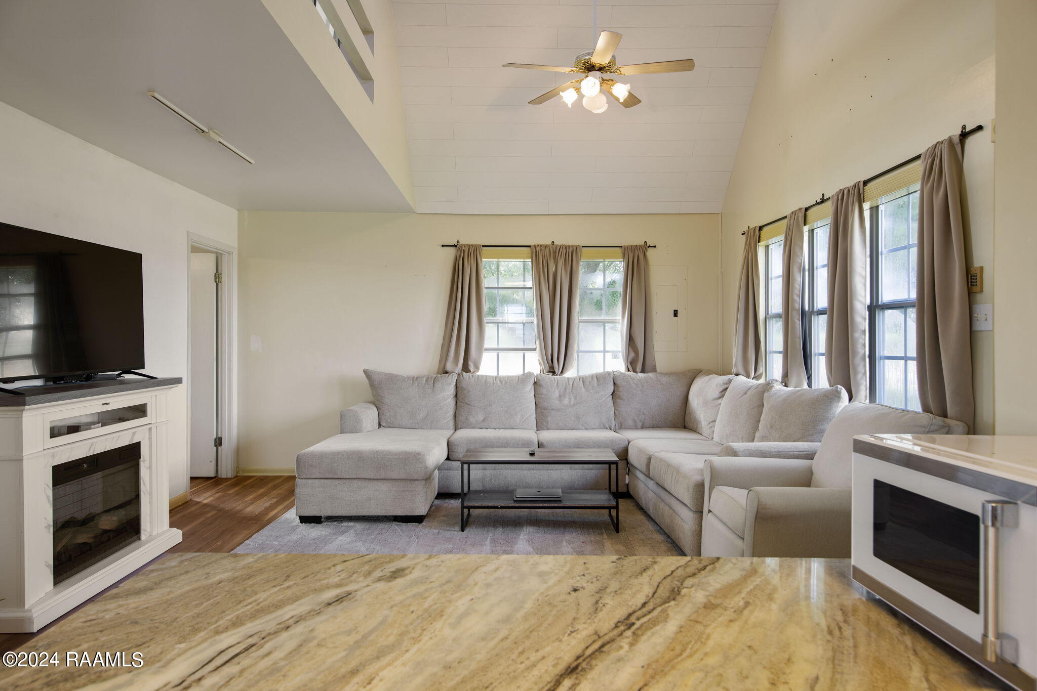 606 Rynella Road New Iberia, LA 70560 - Photo 14 of 25 13-web-or-mls-606 Rynella Rd-13