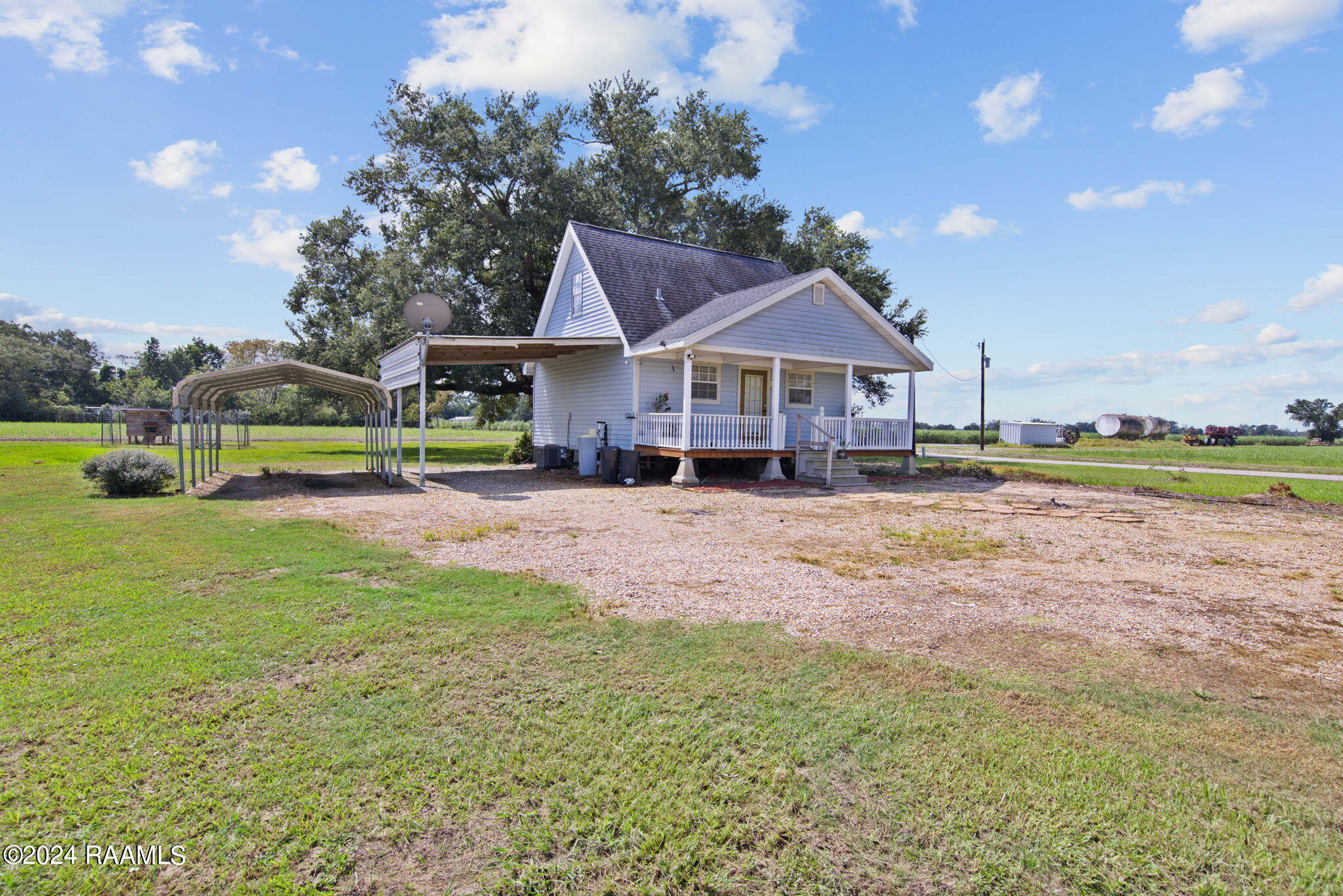 606 Rynella Road New Iberia, LA 70560 - Photo 2 of 25 29-web-or-mls-5U1A1502