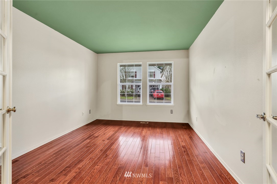 9213 Northeast 173rd Place Bothell, WA 98011 - Photo 8 of 17 Gallery Image 8