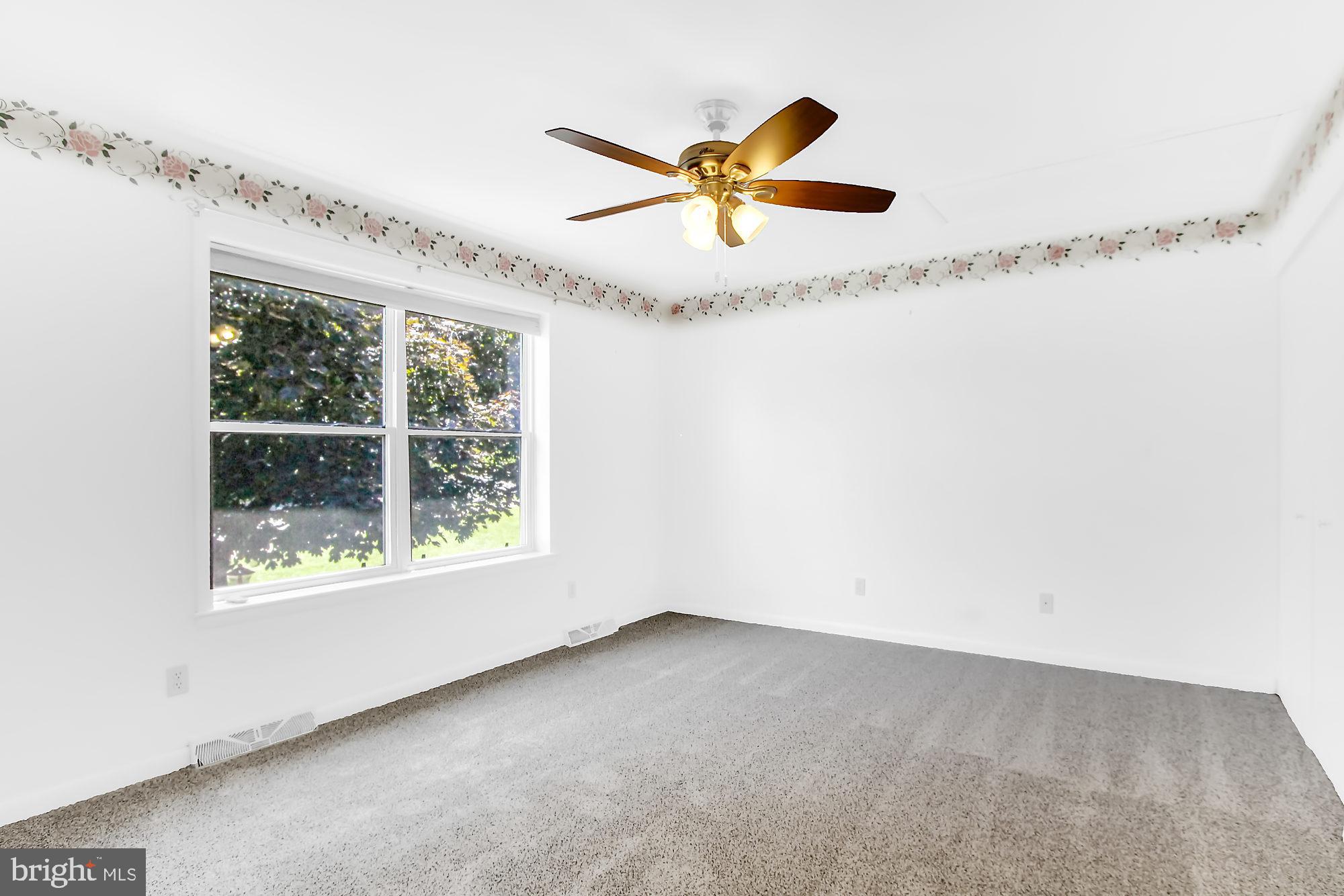 217 Edinburgh Road York, PA 17406 - Photo 13 of 32 Gallery Image 13