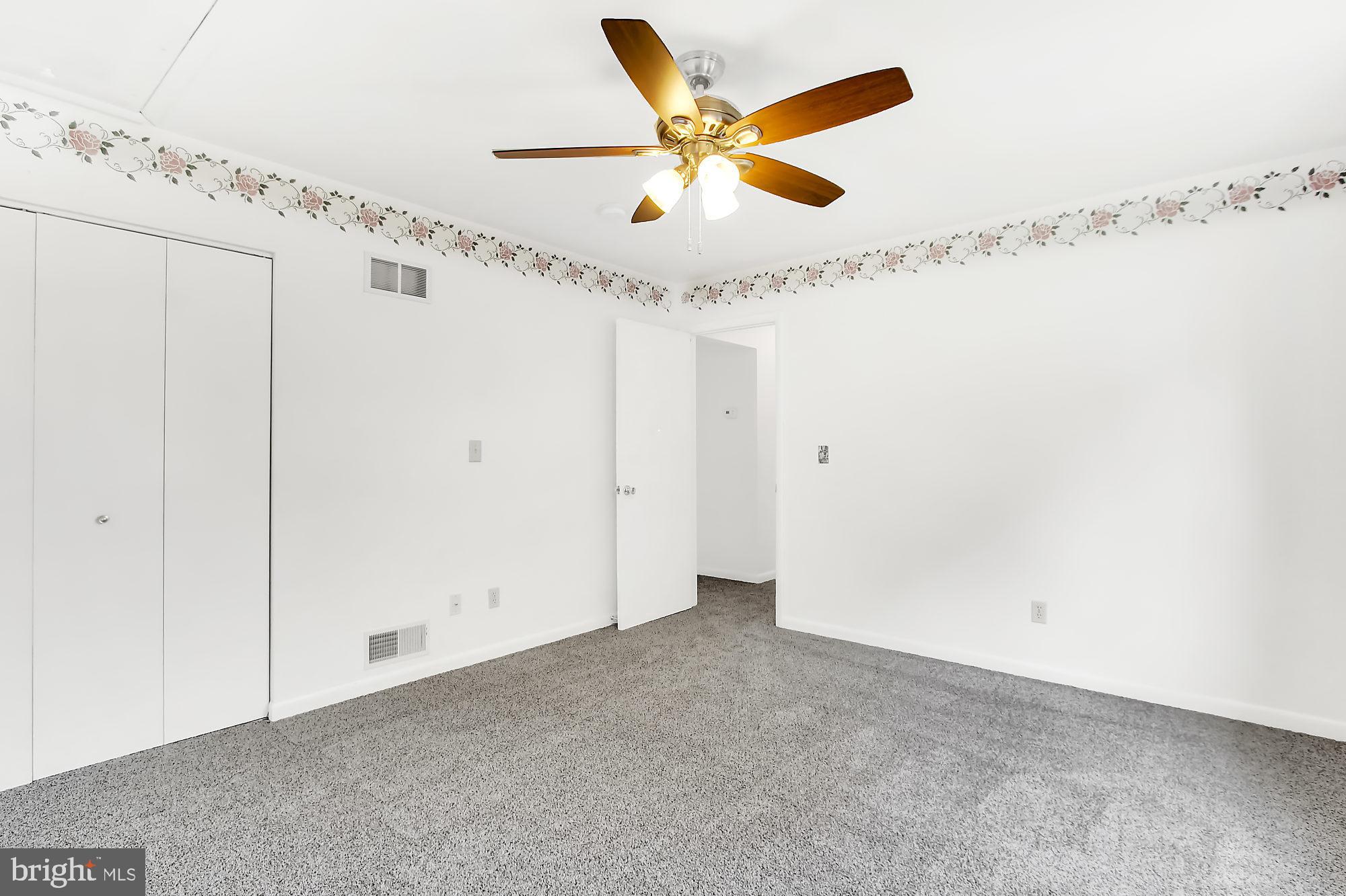 217 Edinburgh Road York, PA 17406 - Photo 14 of 32 Gallery Image 14
