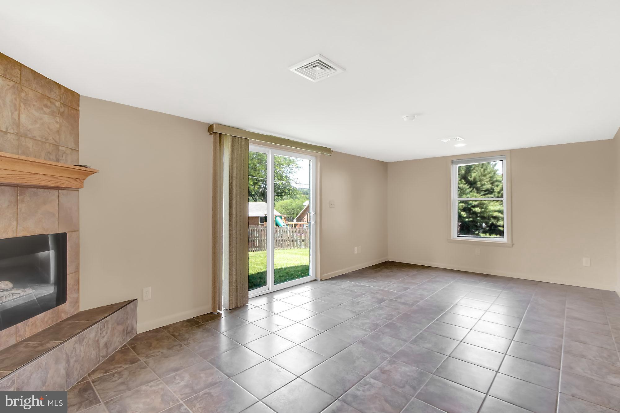 217 Edinburgh Road York, PA 17406 - Photo 23 of 32 Gallery Image 23
