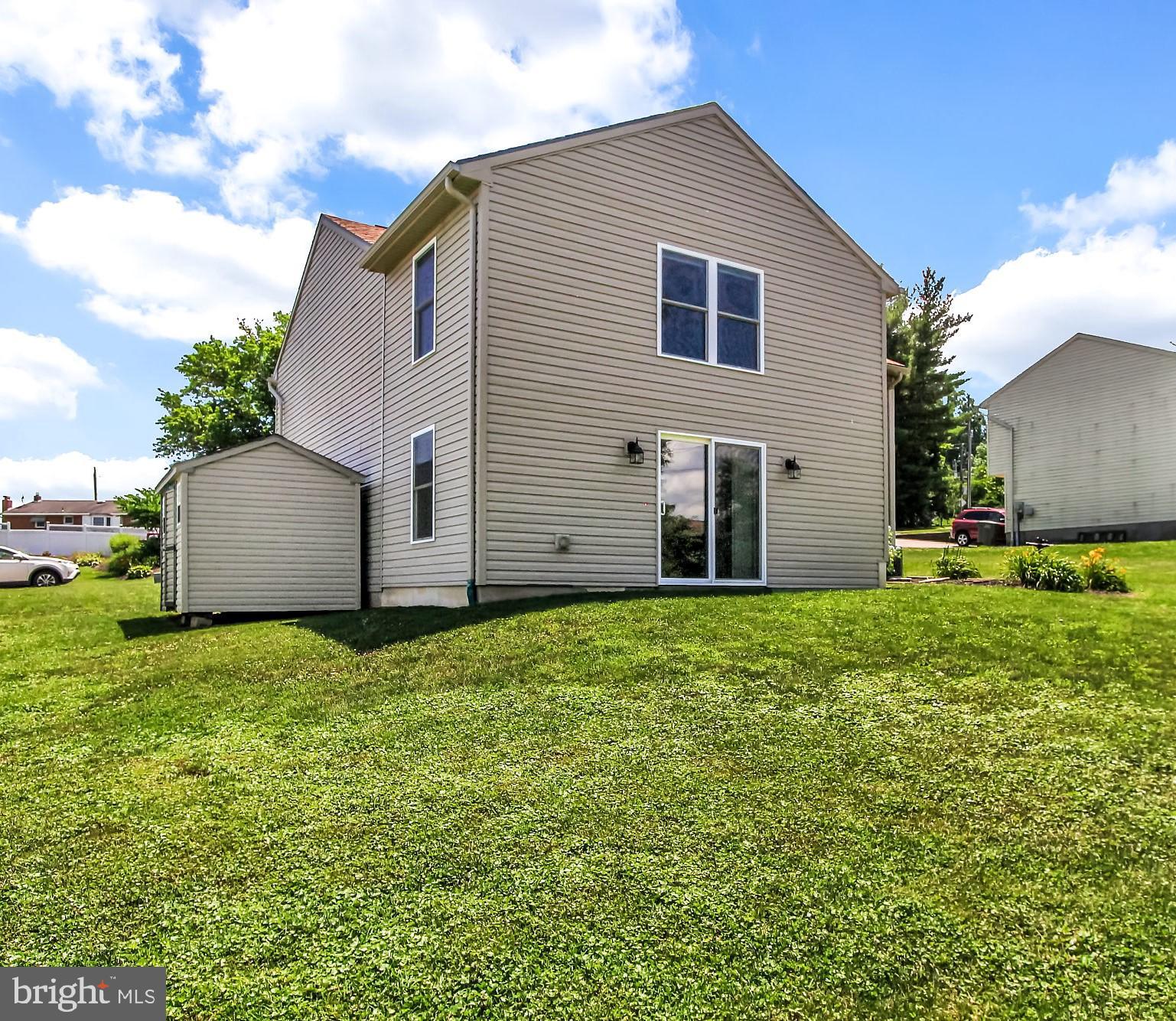 217 Edinburgh Road York, PA 17406 - Photo 26 of 32 Gallery Image 26