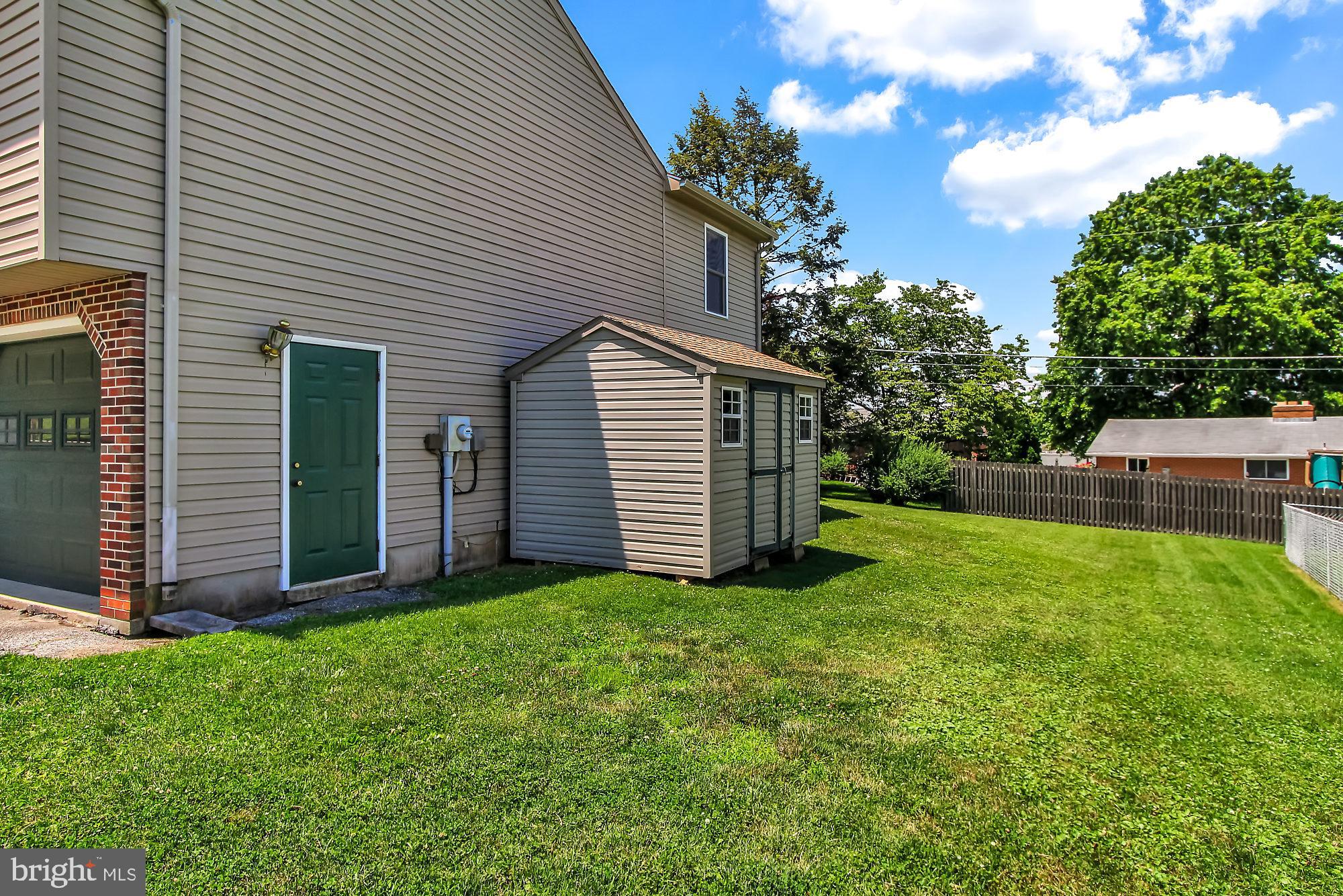 217 Edinburgh Road York, PA 17406 - Photo 27 of 32 Gallery Image 27