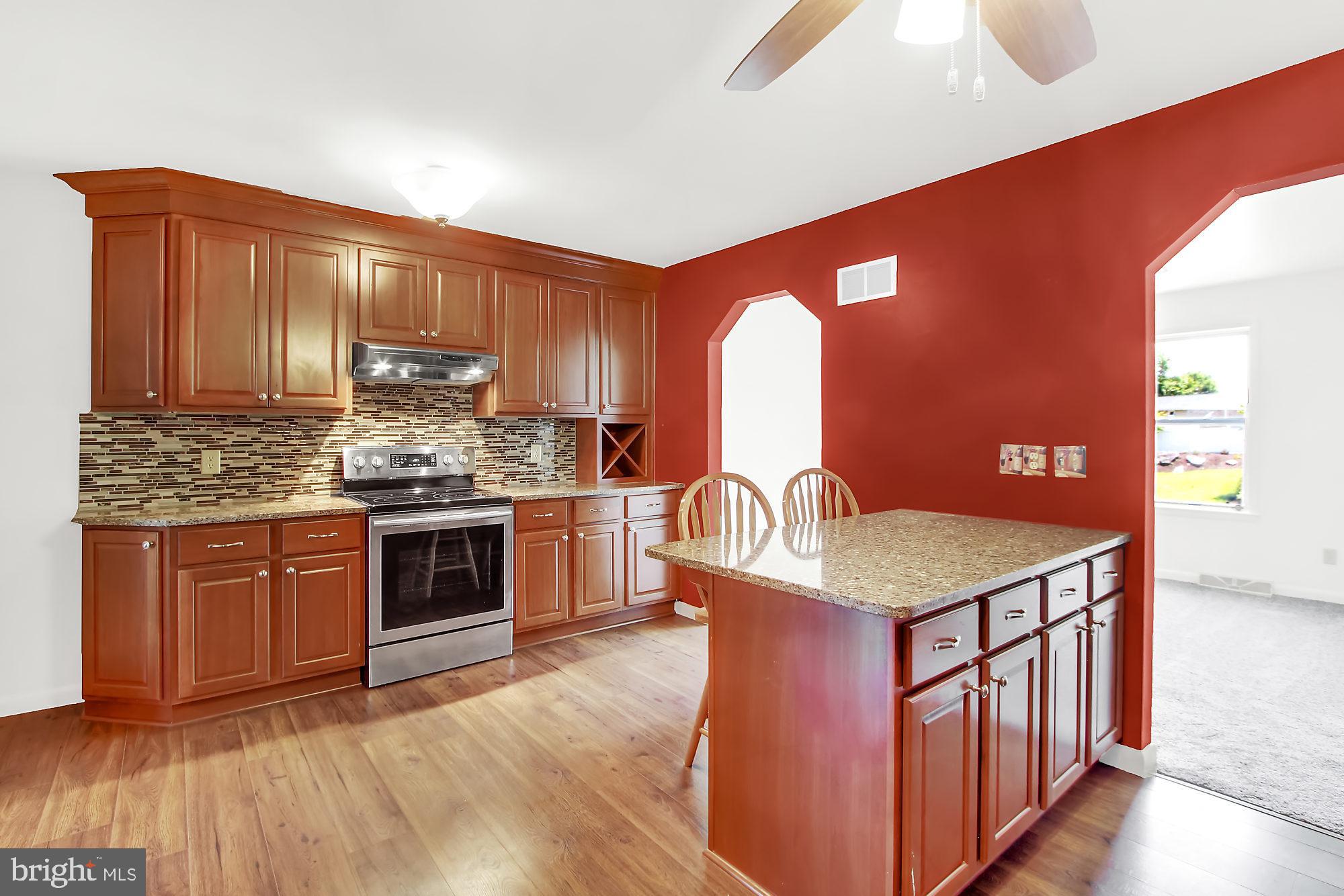 217 Edinburgh Road York, PA 17406 - Photo 8 of 32 Gallery Image 8