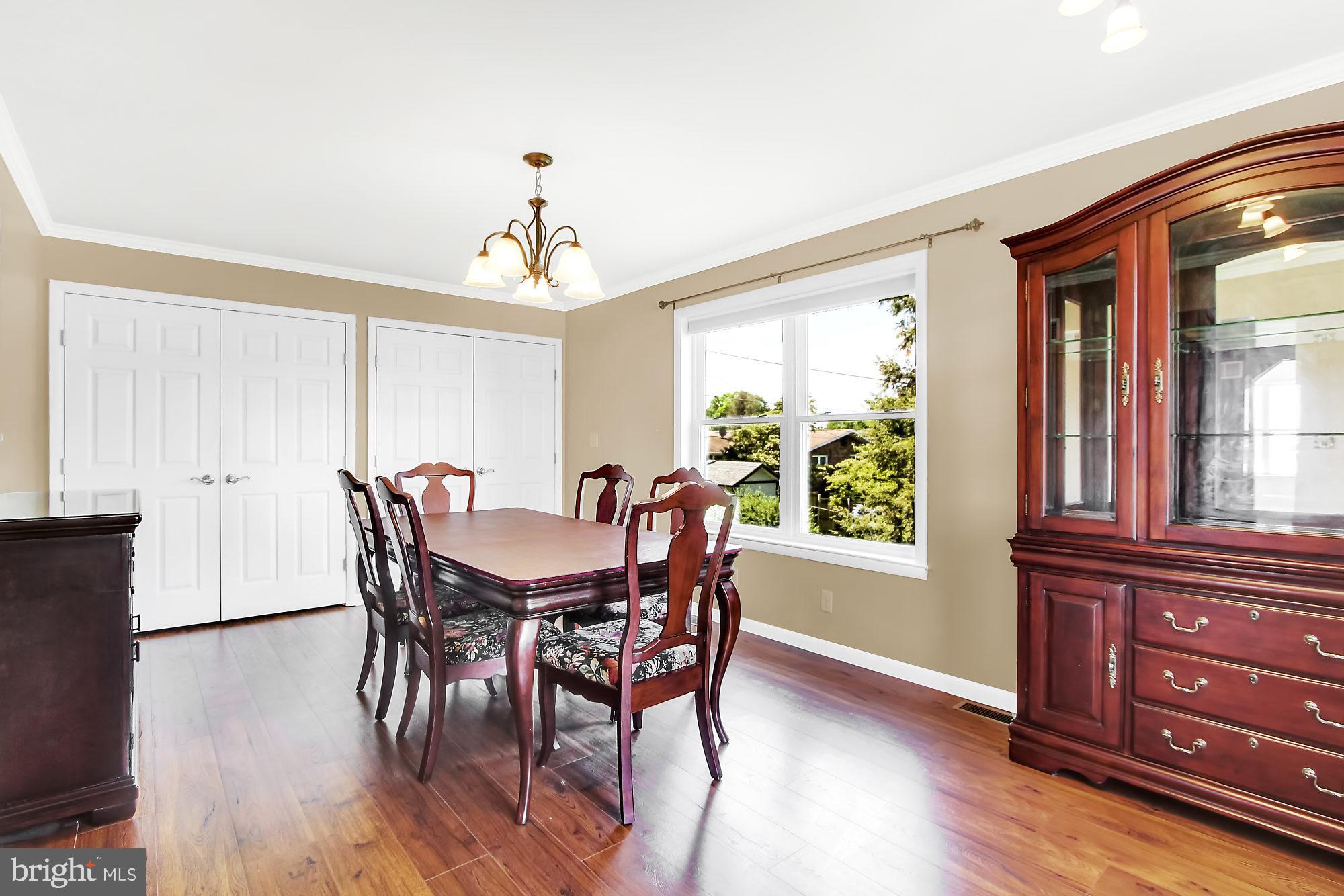 217 Edinburgh Road York, PA 17406 - Photo 10 of 32 Gallery Image 10