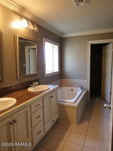 $1,650 | 132 La Rue Vil, Lafayette, LA 70508