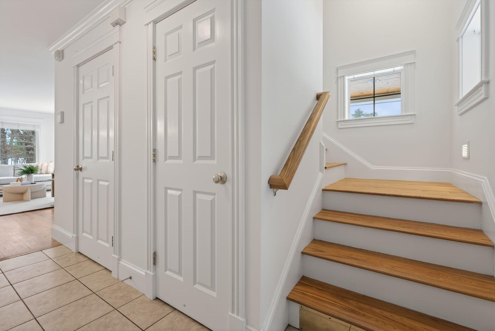 60 Ridge Road, Unit 8 Portland, ME 04103 - Photo 11 of 31 Front Hall