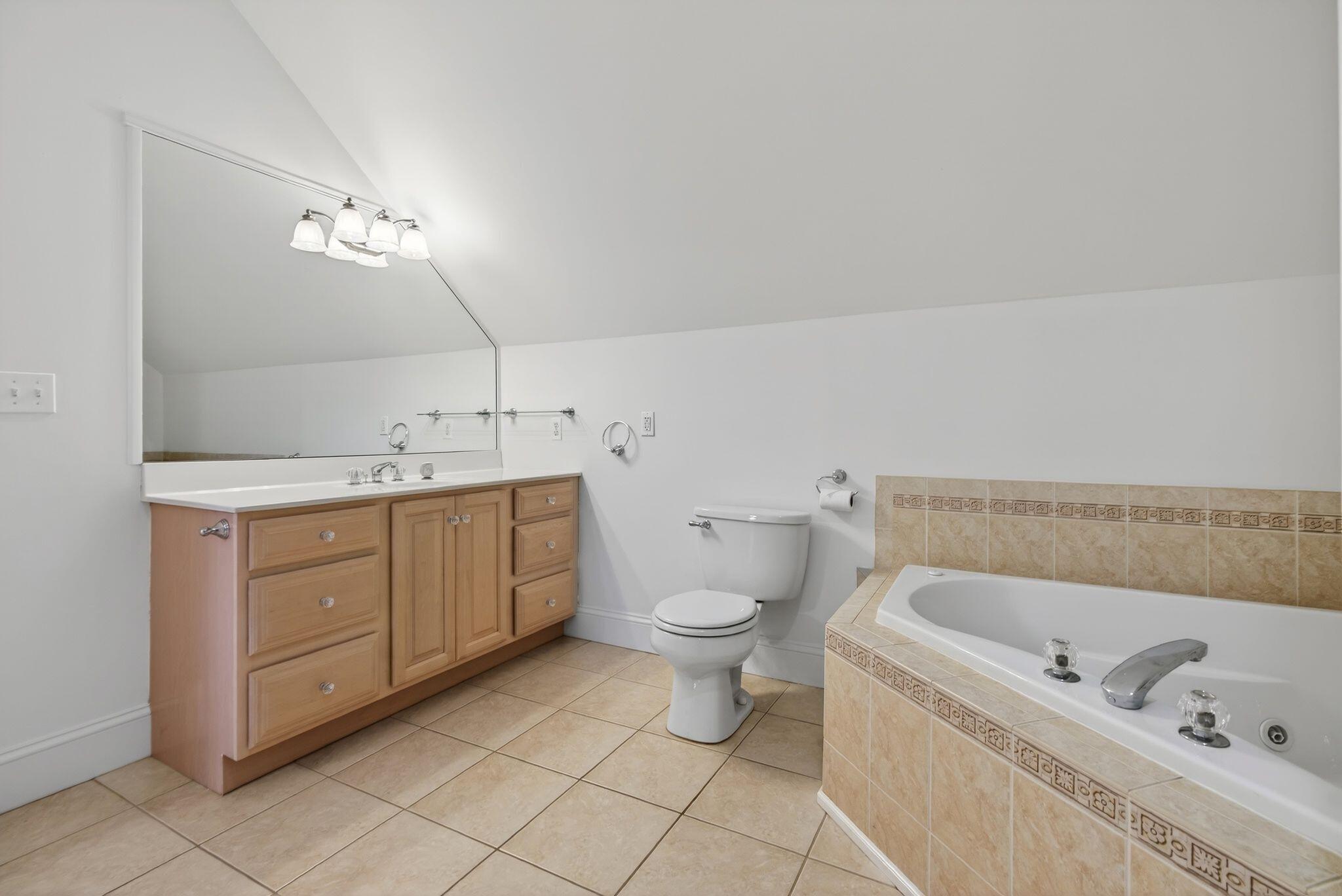 60 Ridge Road, Unit 8 Portland, ME 04103 - Photo 21 of 31 Primary Suite