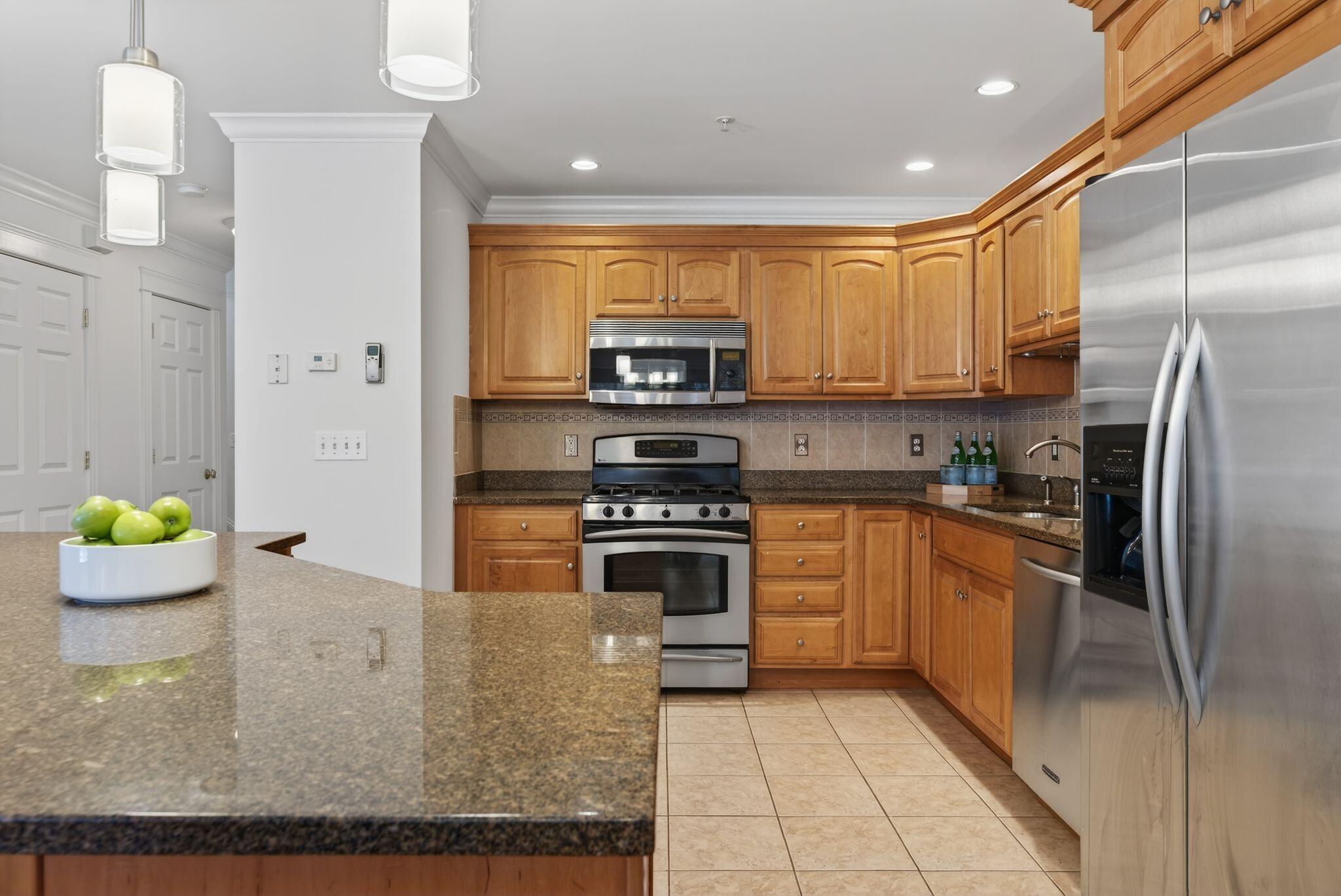 60 Ridge Road, Unit 8 Portland, ME 04103 - Photo 8 of 31 Kitchen