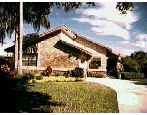 10198 Camelback Lane Boca Raton, FL 33498 - Photo 1 of 1 Primary Photo