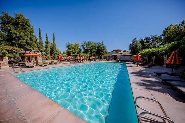 $369,999 | 1587 Etchings Way, Clovis, CA 93619