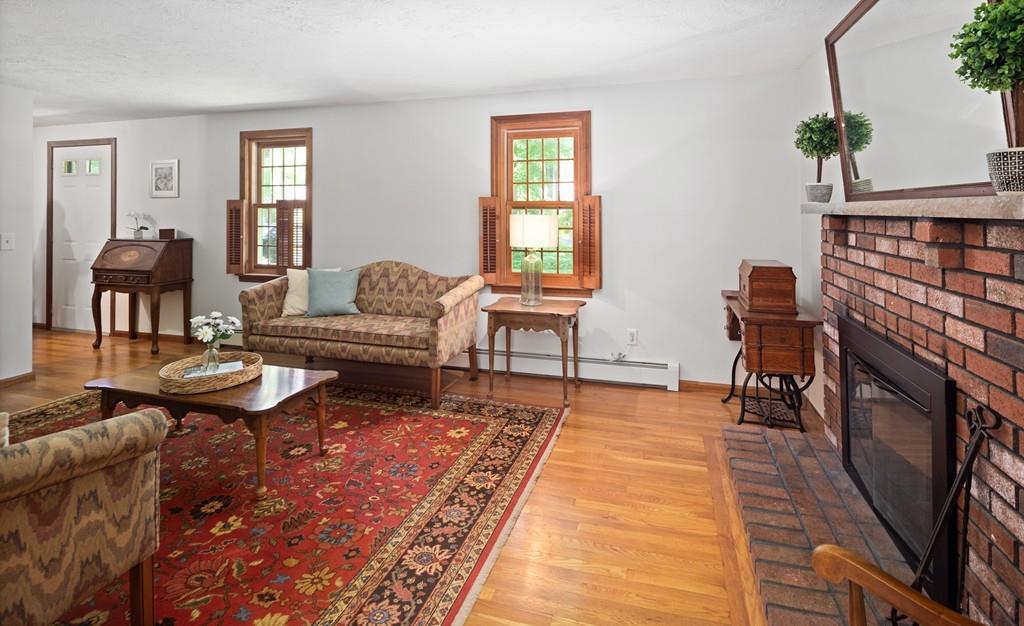 36 Upland Road Plympton, MA 02367 - Photo 5 of 33 Gallery Image 5