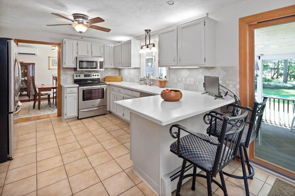 36 Upland Road Plympton, MA 02367 - Photo 8 of 33 Gallery Image 8