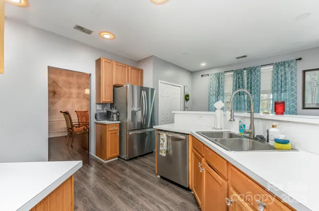 $425,000 | 11424 Glenstone Court, Charlotte, NC 28269