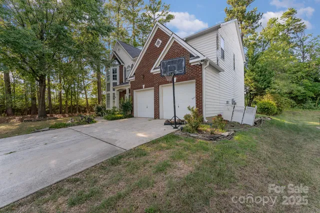 $425,000 | 11424 Glenstone Court, Charlotte, NC 28269