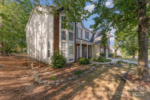 $425,000 | 11424 Glenstone Court, Charlotte, NC 28269