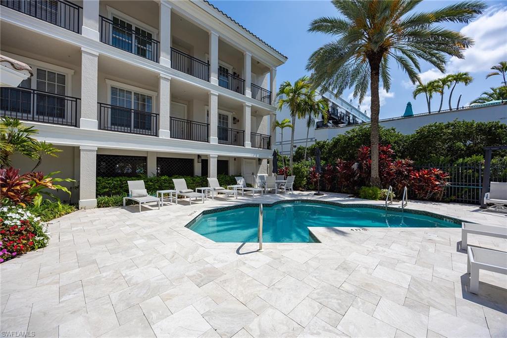 411 6th Street South, Unit 202 Naples, FL 34102 - Photo 35 of 37