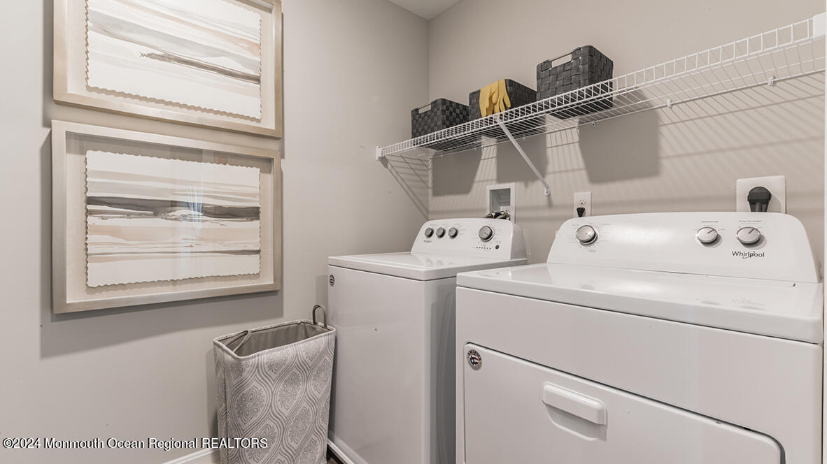 124 West 4th Street Howell, NJ 07731 - Photo 19 of 25 a utility room with dryer and washer