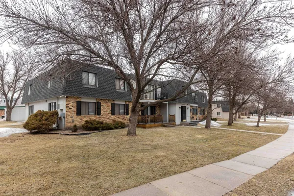 $144,900 | 2401 Demores Drive South, Unit 12, Fargo, ND 58103