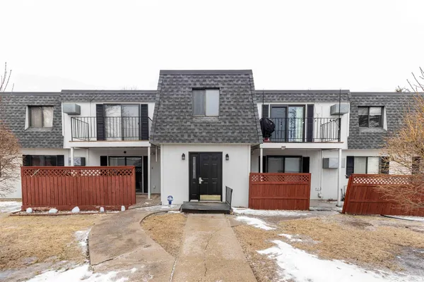 $144,900 | 2401 Demores Drive South, Unit 12, Fargo, ND 58103