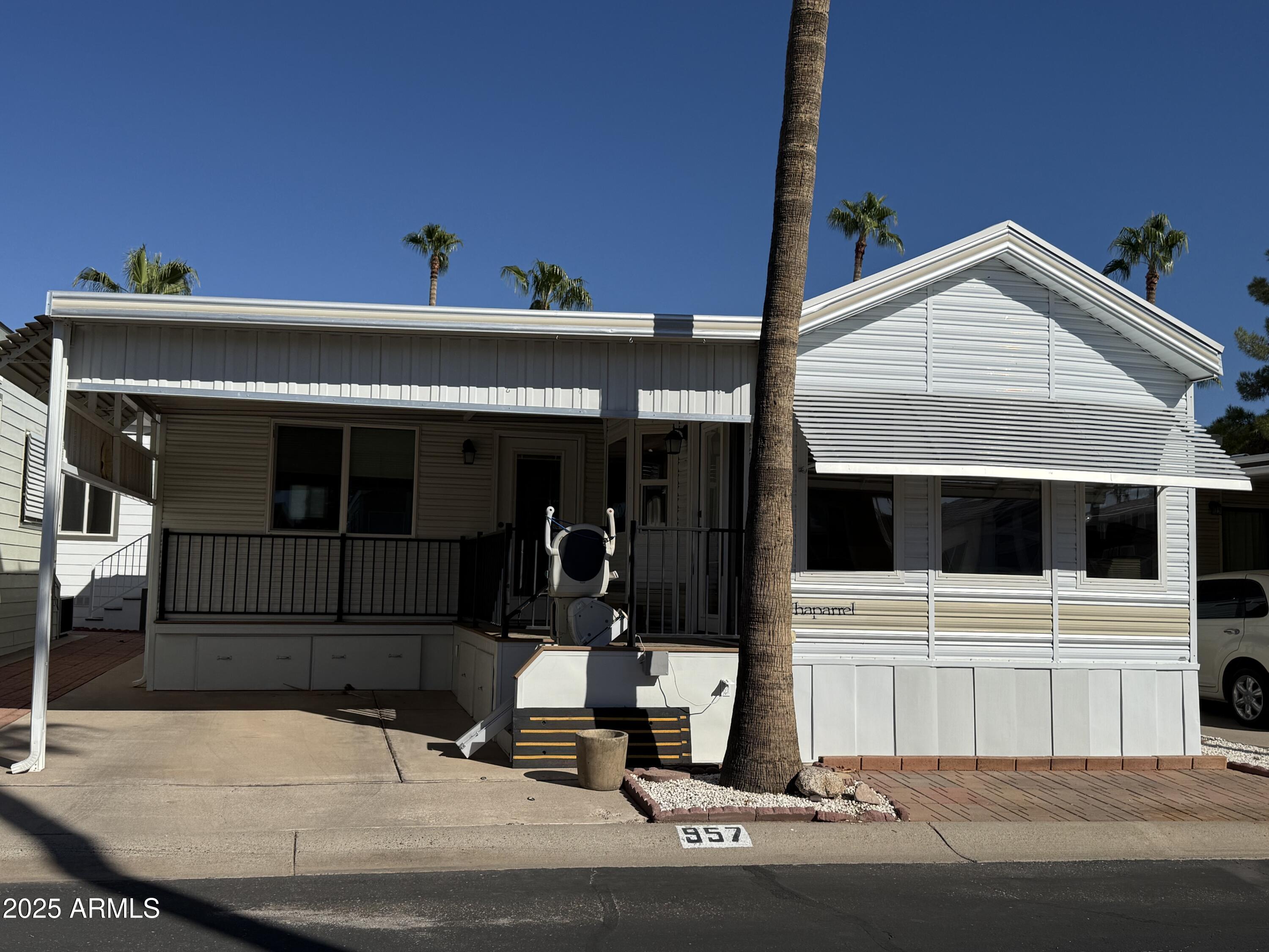 957 Oxide Drive Apache Junction, AZ 85119 - Photo 1 of 16 IMG_8884