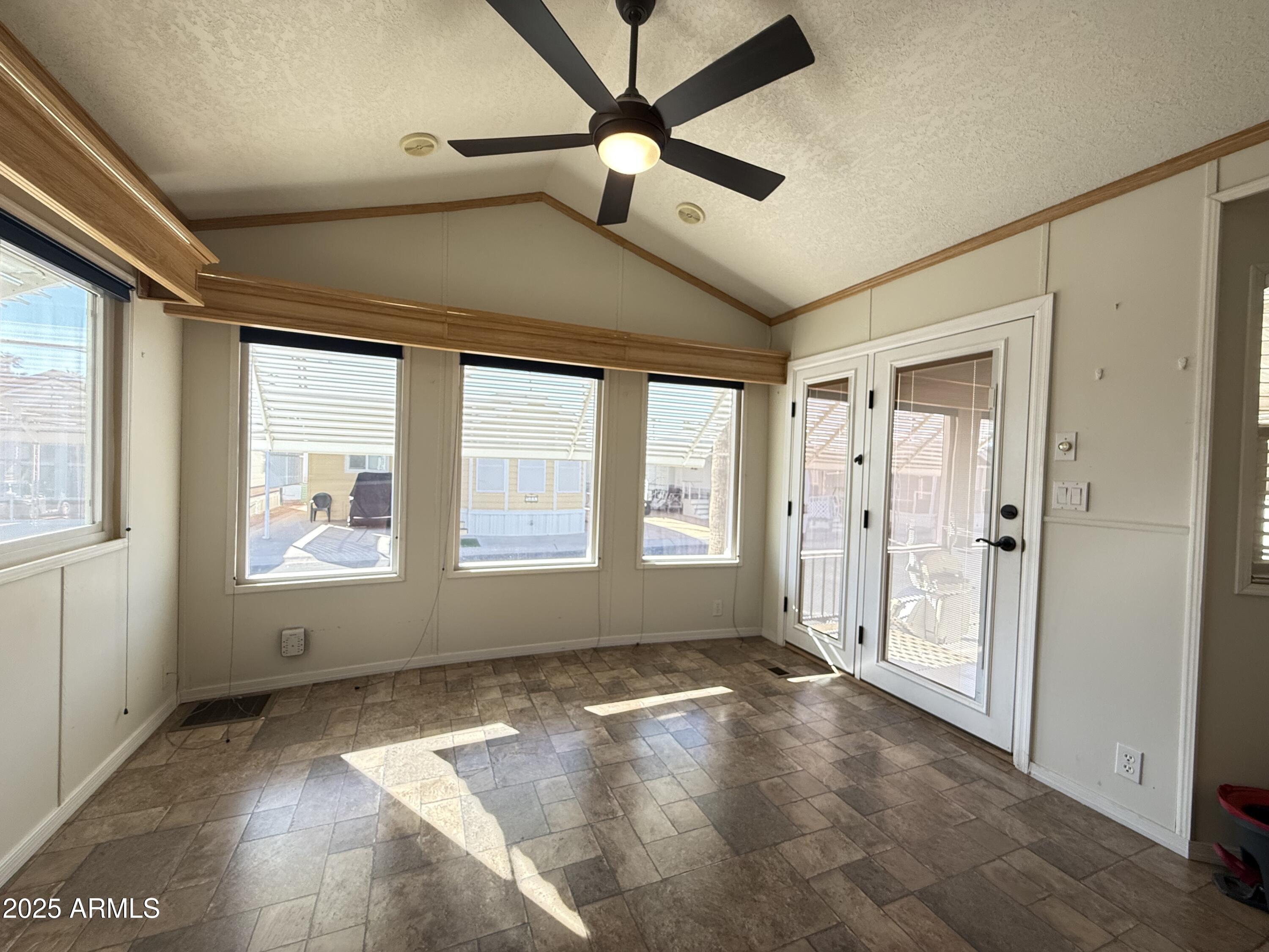 957 Oxide Drive Apache Junction, AZ 85119 - Photo 3 of 16 IMG_8894